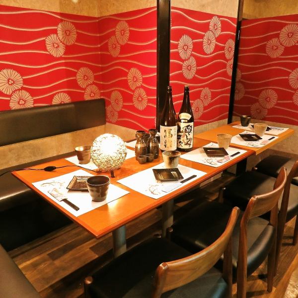 ■カップルシート半個室は最大8名様までOK■半個室とはいえ、奥にあるので周りからは見えず、プライベート感満載のお席です。会社帰りのデートや、親しいご友人・ご家族とのお食事に最適です。JR田町駅芝浦口徒歩3分、都営地下鉄三田駅徒歩5分の好立地◎沖縄ブランド豚しゃぶしゃぶと共に贅沢な時間をお過ごしくださいね♪