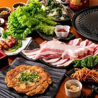 ※1日2組限定※【生付き2h飲み放題】名物三元豚の焼きしゃぶ等5000円「シン・せいりゅう」コース