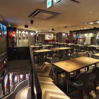 ご家族・ご友人とのお食事など、さまざまなシーンでご利用いただけるお席です。2名様・4名様・6名様・・・など少人数から、大人数でパーティにもご利用いただけます！