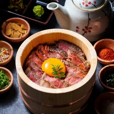 A5黒毛和牛の博多牛まぶし【赤身】※11時00分～14時30分までご入店のランチタイム限定メニュー