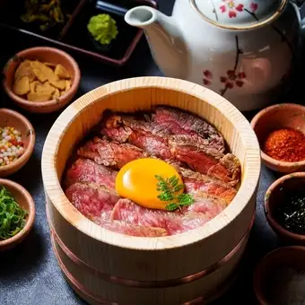 A5黒毛和牛の博多牛まぶし【上】※11時00分～14時30分までご入店のランチタイム限定メニュー