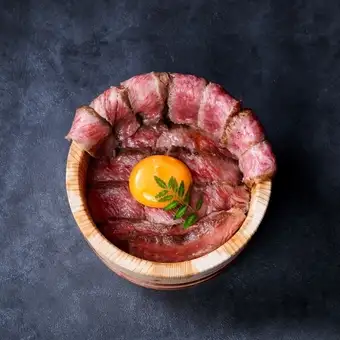 A5黒毛和牛の博多牛まぶし【赤身の肉1.5倍】※11:00分～14:30まで入店ランチタイム限定メニュー