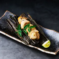 帆立の薪焼き 酢橘添え