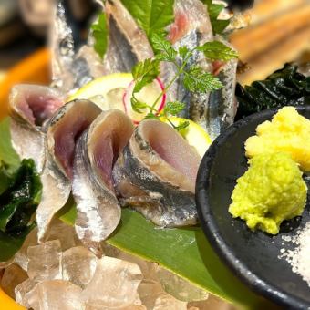 秋刀魚尽くし（造り4切・握り2貫・炙り造り4切）