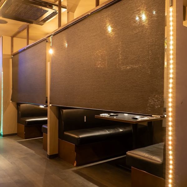 昭和を現代風にアレンジした雰囲気自慢の【ネオ大衆酒場】です!店内は居心地が良く、どこか懐かしい落ち着いた雰囲気。どなた様もお気軽にフラっとお立ち寄りいただけます。