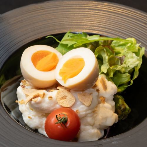 【中毒者続出!?】一度食べたら止まらない魅惑の「悪魔のポテサラ」!お酒のつまみに最強な新定番