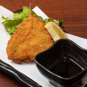 Fried horse mackerel (1 piece)