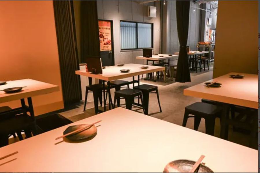 [Private room space] with curtains!One of the two private rooms, small room, maximum of 12 people!!Please use it for welcome and farewell parties♪The high ceiling gives an open feeling, and there are curtains, so it can also be used for banquets. Available.