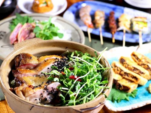 火锅和烤鸡肉串套餐 3500 日元 包含无限畅饮