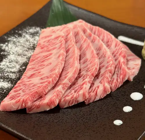 黒毛和牛三角バラ