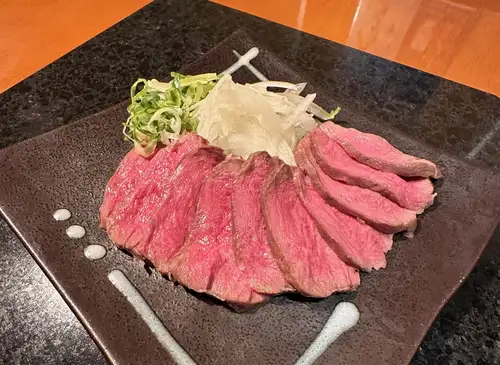 牛タンのタタキ