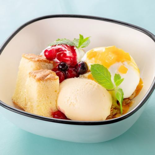 【アイスボウル】マンゴー＆ベリー