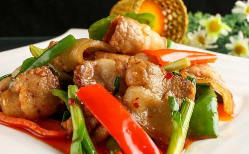 回鍋肉（成都風味的醬炒豬肉和蔬菜）