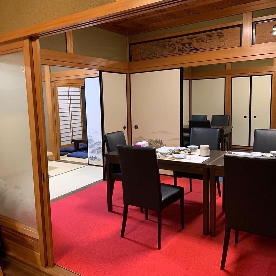 我們贈送來自中國四川的長壽麵，那裡有吃麵條祈求長壽的習俗。