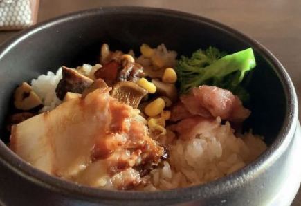Eランチコース『ママの特製炊き込みご飯』