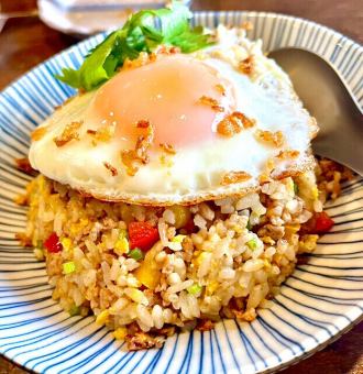 ガパオ炒飯