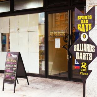 千葉駅 千葉中央駅近！OLDアメリカンをイメージしたデザイナーズ空間は最大200名様迄ご利用可能！大型モニター等無料設備も充実！ワンフロアでゲストと一体感あるPARTYをお楽しみ頂けます。経験豊富な専属スタッフがおりますので、幹事が初めての方でも安心♪