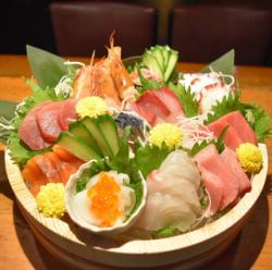 Premium Assorted Sashimi Platter (Serves 2-3 people; includes only the finest ingredients)