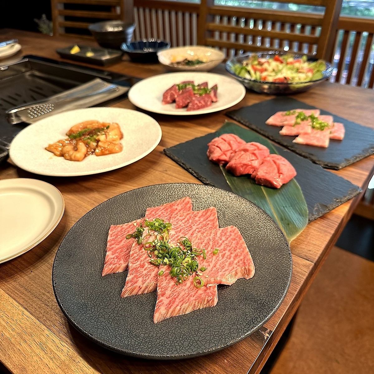 Private rooms available! A yakiniku restaurant on Jozenji Street with a panoramic view of the Pageant of Light