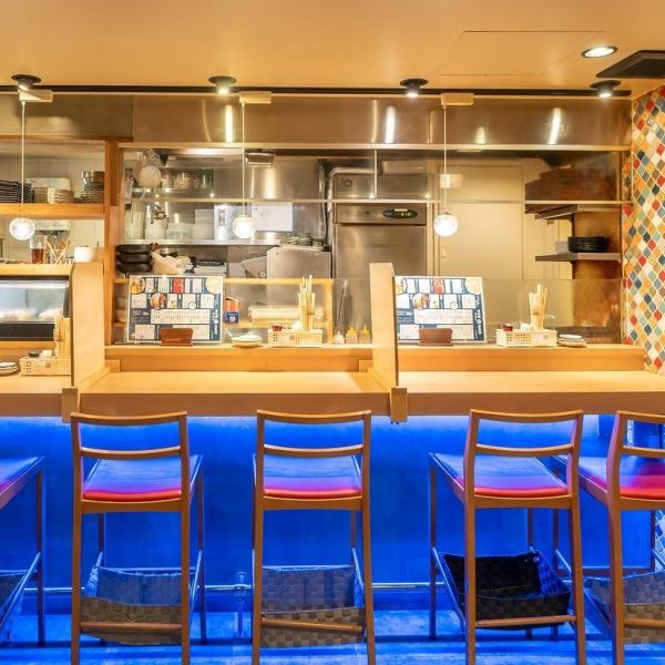 【お一人様でも大歓迎。居心地の良い空間◎】活気あふれる店内♪週末のみ営業ランチタイムも好評です!!【梅田/梅田駅/大阪/大阪駅/海鮮/寿司/居酒屋/飲み放題/個室】