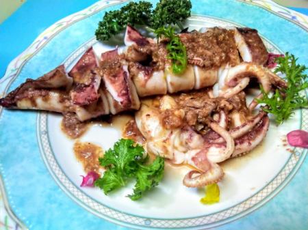 Grilled squid with garlic butter