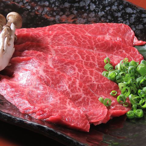 プロによる最高の肉を最高のタイミングで仕入れております。