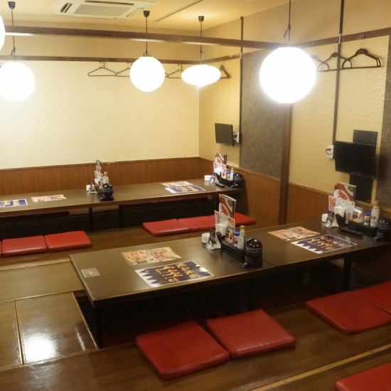 Fully equipped with horigotatsu to relax in! Private rooms available for up to 50 people!