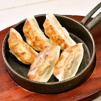 『つぼ八特製』焼餃子