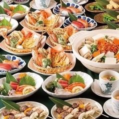 豪华宴：包含5种刺身、寿喜烧、天妇罗等8道菜，5000日元，120分钟畅饮。