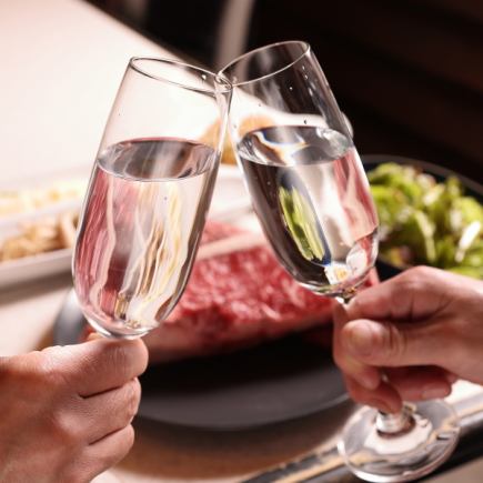 乾杯スパークリングワイン付♪豪華!霜降りステーキ等8品「記念日コース」