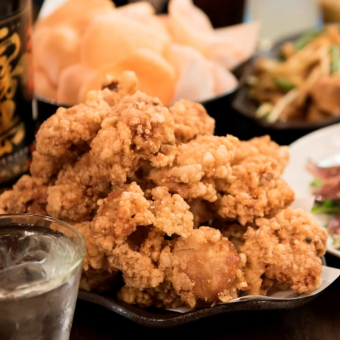 一番人気♪【唐揚げ食べ放題コース】2.5H飲み放題付★全7品4000円⇒3500円(税込)