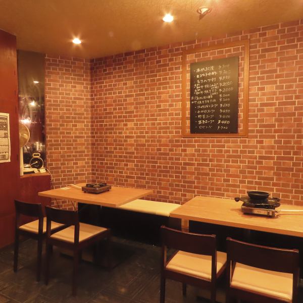 店内は貸切が可能です。会社の宴会、打ち上げ、ご家族・親戚の集まりなど、様々なプライベートなシーンにご利用いただけます。周囲を気にせず、気の合う仲間や家族とワイワイ賑やかに焼肉を楽しみたい幹事様、まずはお気軽にお問い合わせください!