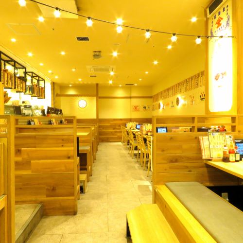 歩き疲れたときも、お仕事でお疲れのときでもゆっくりと脚を伸ばしてお寛ぎ下さい。