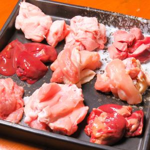 焼肉鳥全部盛り