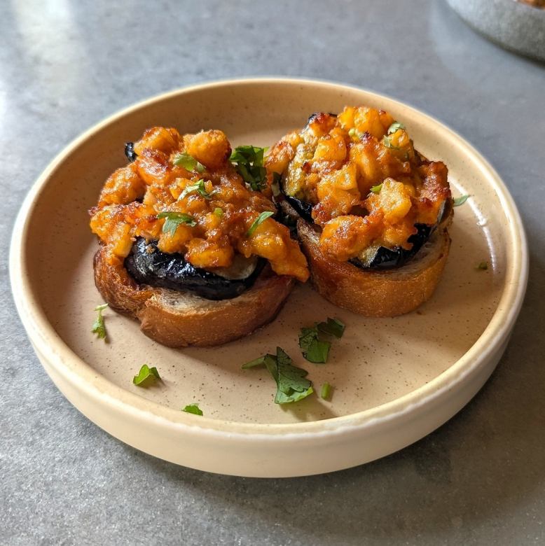 海老とソプラサーダのブルスケッタ