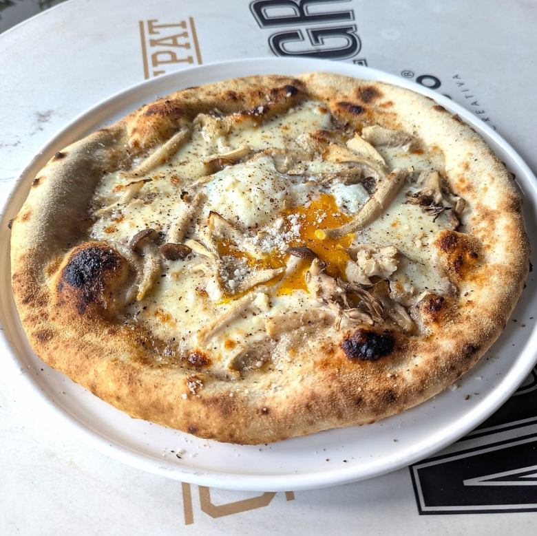 半熟卵とキノコのビスマルク