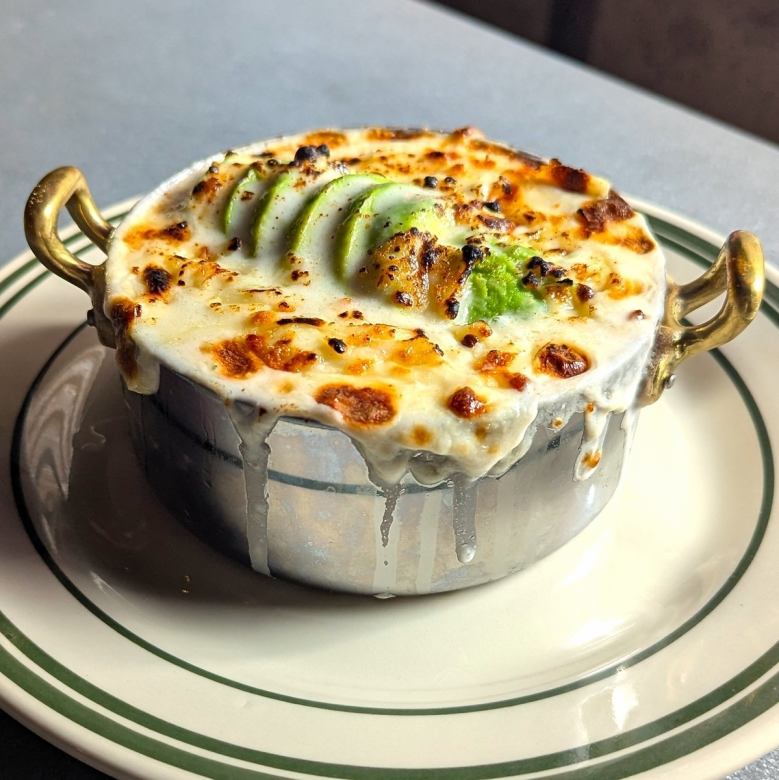 アボカドと明太子のこぼれグラタンパスタ