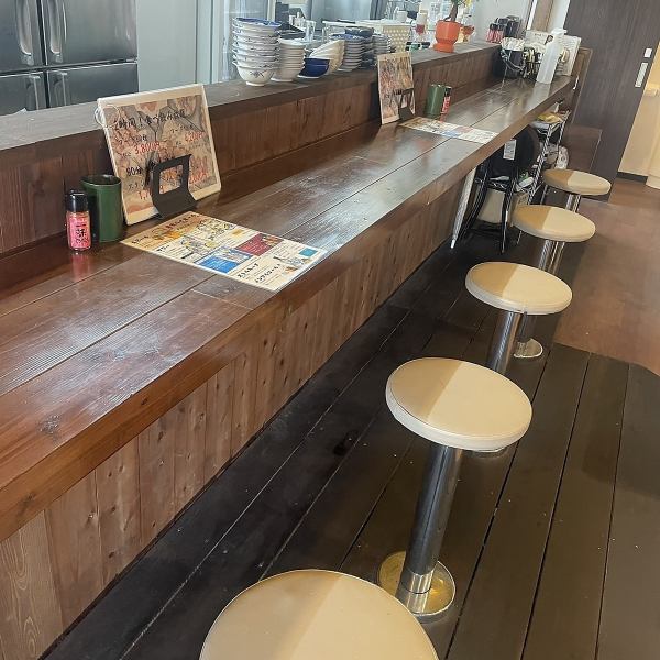 カウンター席！単品メニューも充実！詳しくはお料理ページへ！