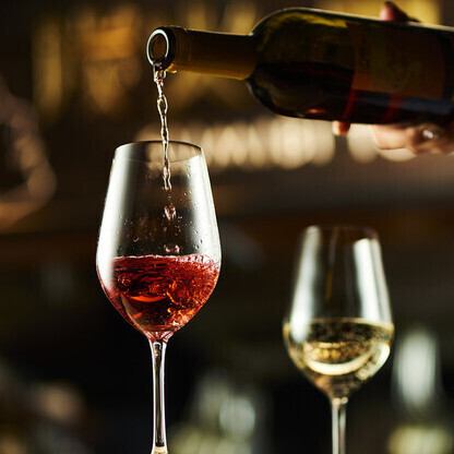 ワインも飲み放題|ボトルワイン19種と豊富なドリンクを楽しめる贅沢プラン!2時間と無制限あり!