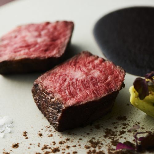 名物炭火焼 【おおいた豊後牛・大阪河内鴨など】ワインと相性抜群の肉料理