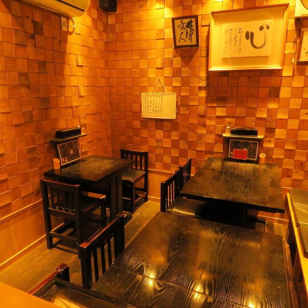 【Table Seating】 2 people Our table seat is 1 table, 4 people table is 2 tables! Recommended for those who want to enjoy meals slowly by a few people! How about delicious yakitori in a homely atmosphere? ? «Kitadaj yakitori yakitori izakaya sake sauce skewer meat»
