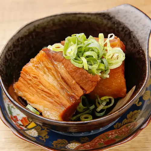 品嚐沖繩料理和大阪特色菜