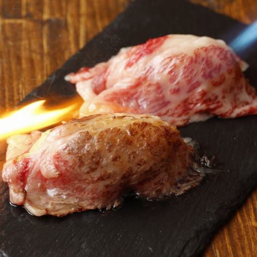 Roasted meat sushi