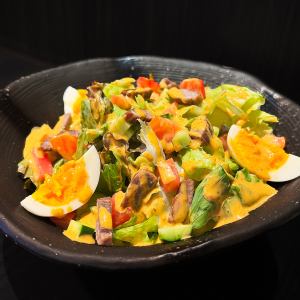 燻製タンのカラフルサラダ
