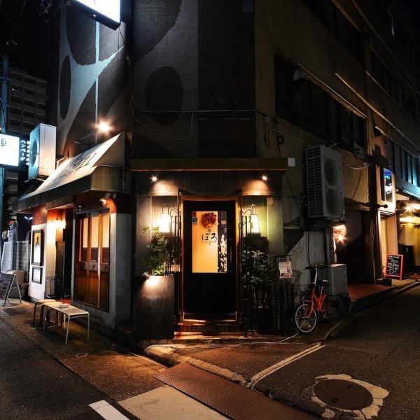 ■ Subway "3 minutes walk from Exit 1 of Shinsakae Station" ■ "Poro Home Made Kitchen" with a warm sign that stands in a corner of the town outside the downtown area.When you go down to the basement, you will find a spacious and cozy space ◎ We are preparing a cozy space with the lively voice of the staff "Welcome" ♪