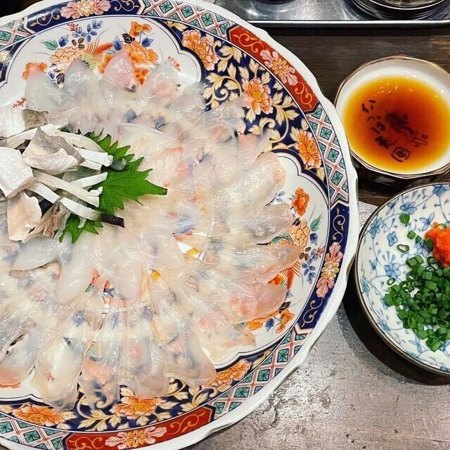 魚一筋25年以上！鋭い目利きで仕入れた旬の海鮮と創作料理が楽しめる隠れ家居酒屋