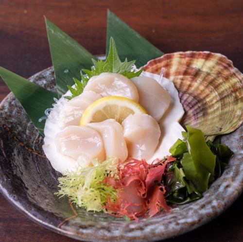 Hokkaido scallop sashimi