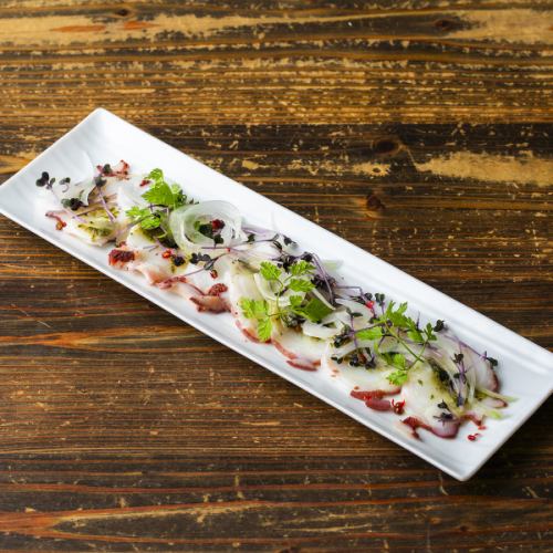 オホーツク海産タコのカルパッチョ