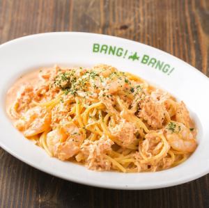 絶品!ズワイガニとエビのトマトクリームパスタ