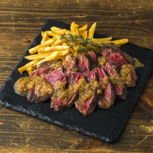 牛ハラミのステーキ オニオンソース